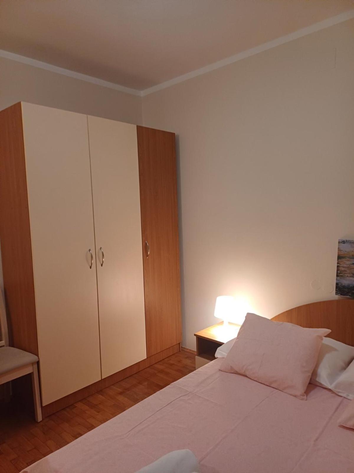 Tomulic Jasna I Miljenko Apartman Supetarska Draga Kültér fotó