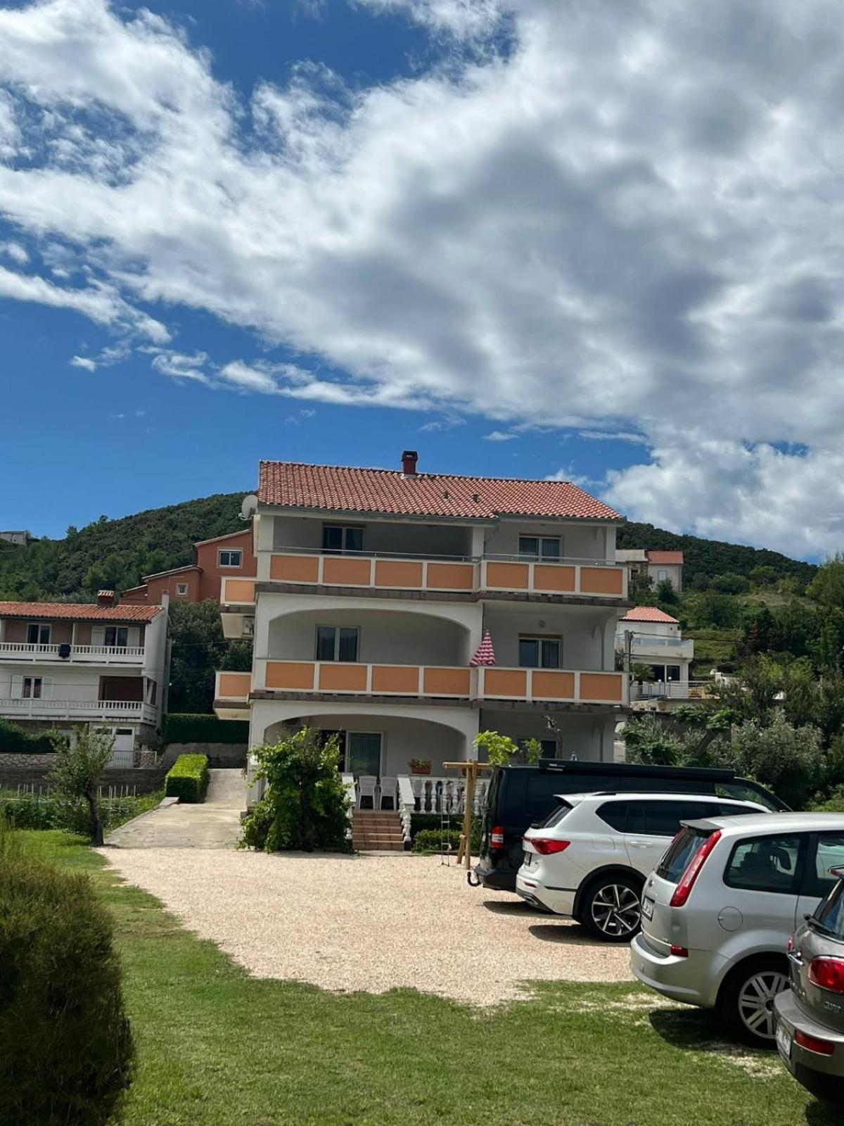 Tomulic Jasna I Miljenko Apartman Supetarska Draga Kültér fotó