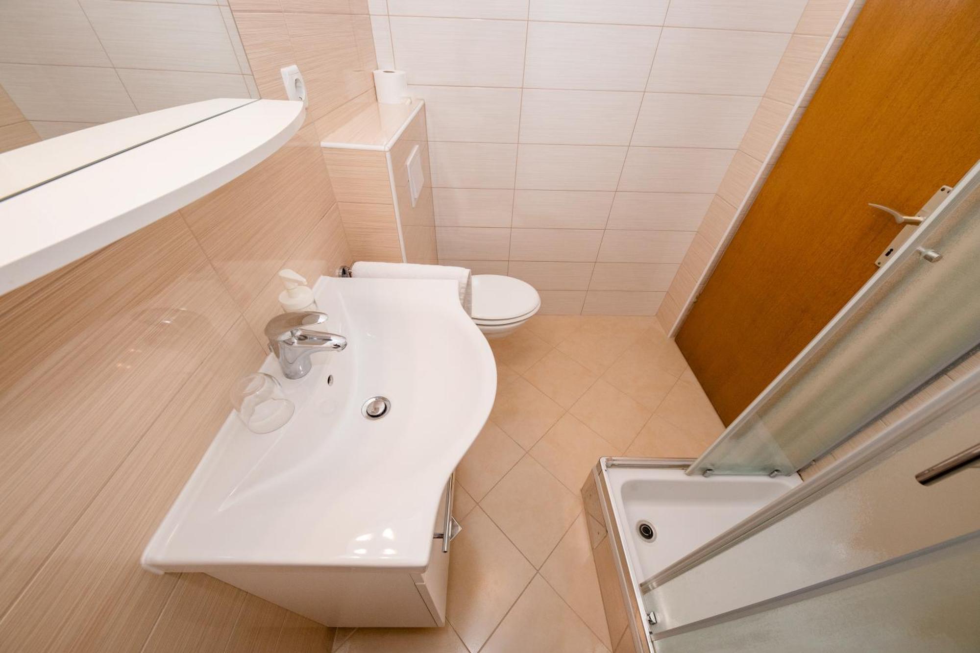 Tomulic Jasna I Miljenko Apartman Supetarska Draga Kültér fotó