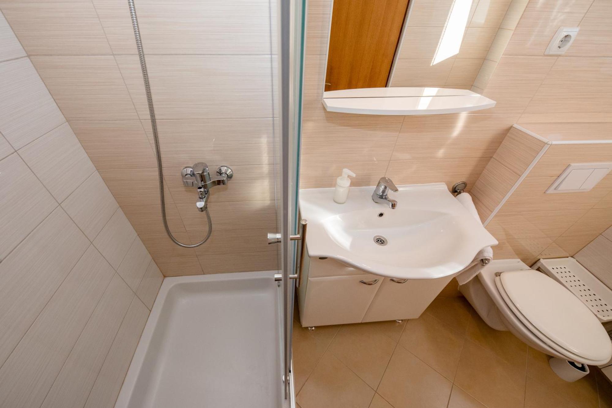 Tomulic Jasna I Miljenko Apartman Supetarska Draga Kültér fotó
