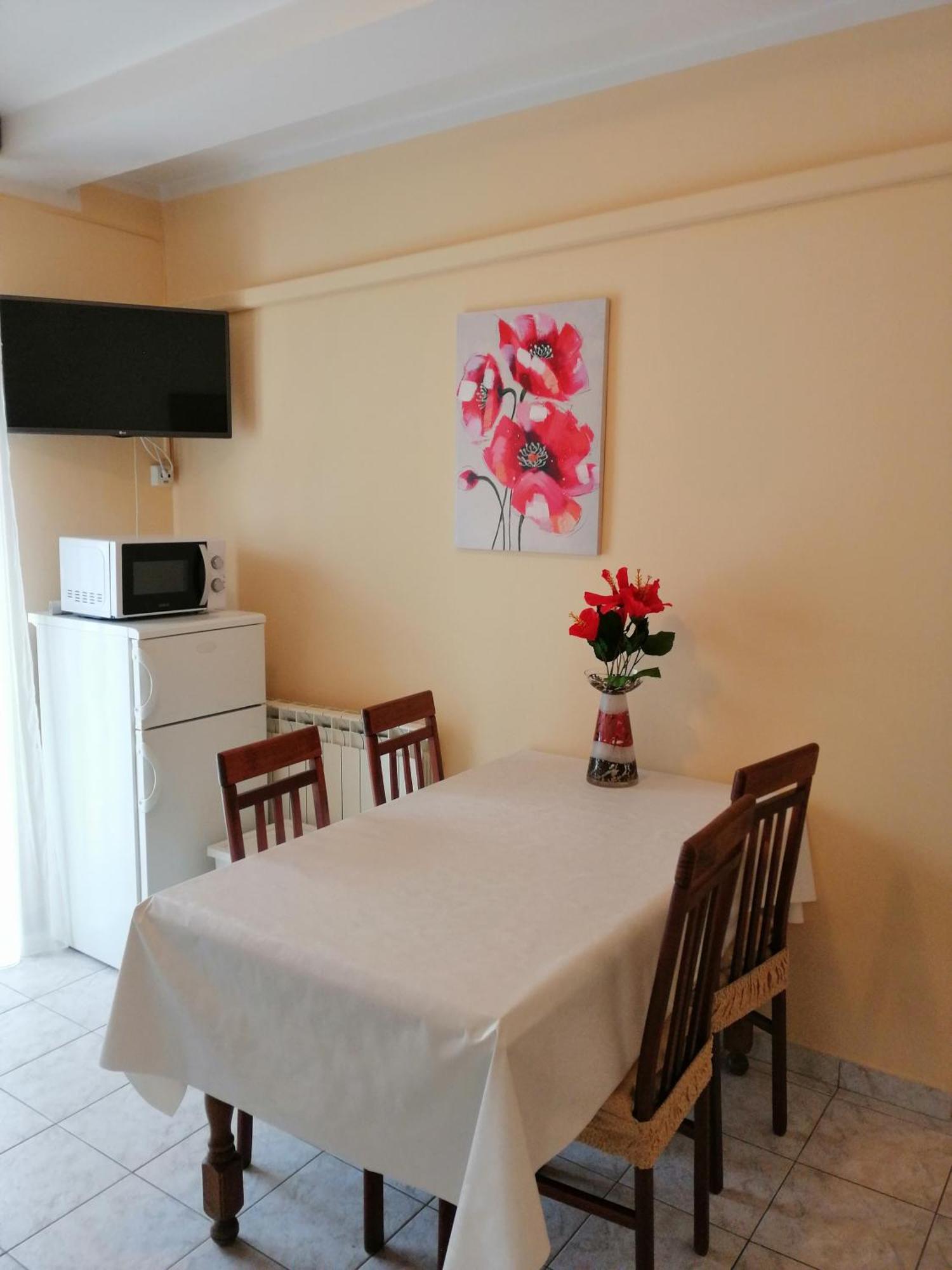 Tomulic Jasna I Miljenko Apartman Supetarska Draga Kültér fotó