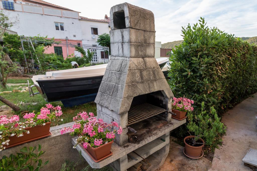 Tomulic Jasna I Miljenko Apartman Supetarska Draga Kültér fotó