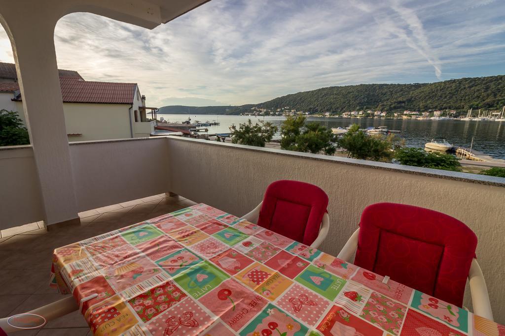 Tomulic Jasna I Miljenko Apartman Supetarska Draga Kültér fotó