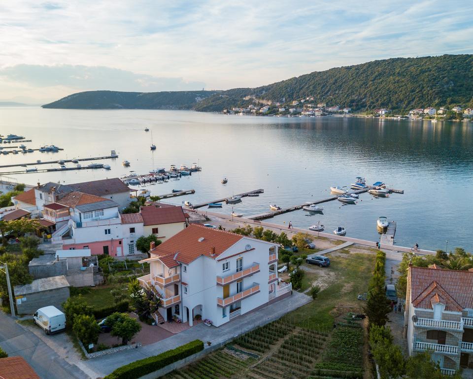 Tomulic Jasna I Miljenko Apartman Supetarska Draga Kültér fotó
